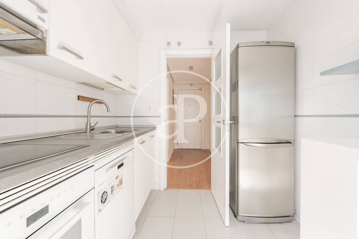 2 soverom Leilighet til salgs i Madrid by med svømmebasseng - € 685 000 (Ref: 10173809)