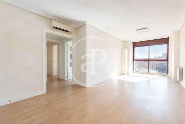 2 soverom Leilighet til salgs i Valverde, Madrid by med svømmebasseng - € 685 000 (Ref: 10173809)