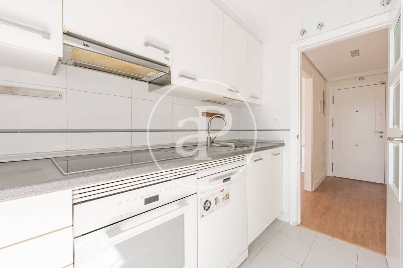 2 soverom Leilighet til salgs i Madrid by med svømmebasseng - € 685 000 (Ref: 10173809)