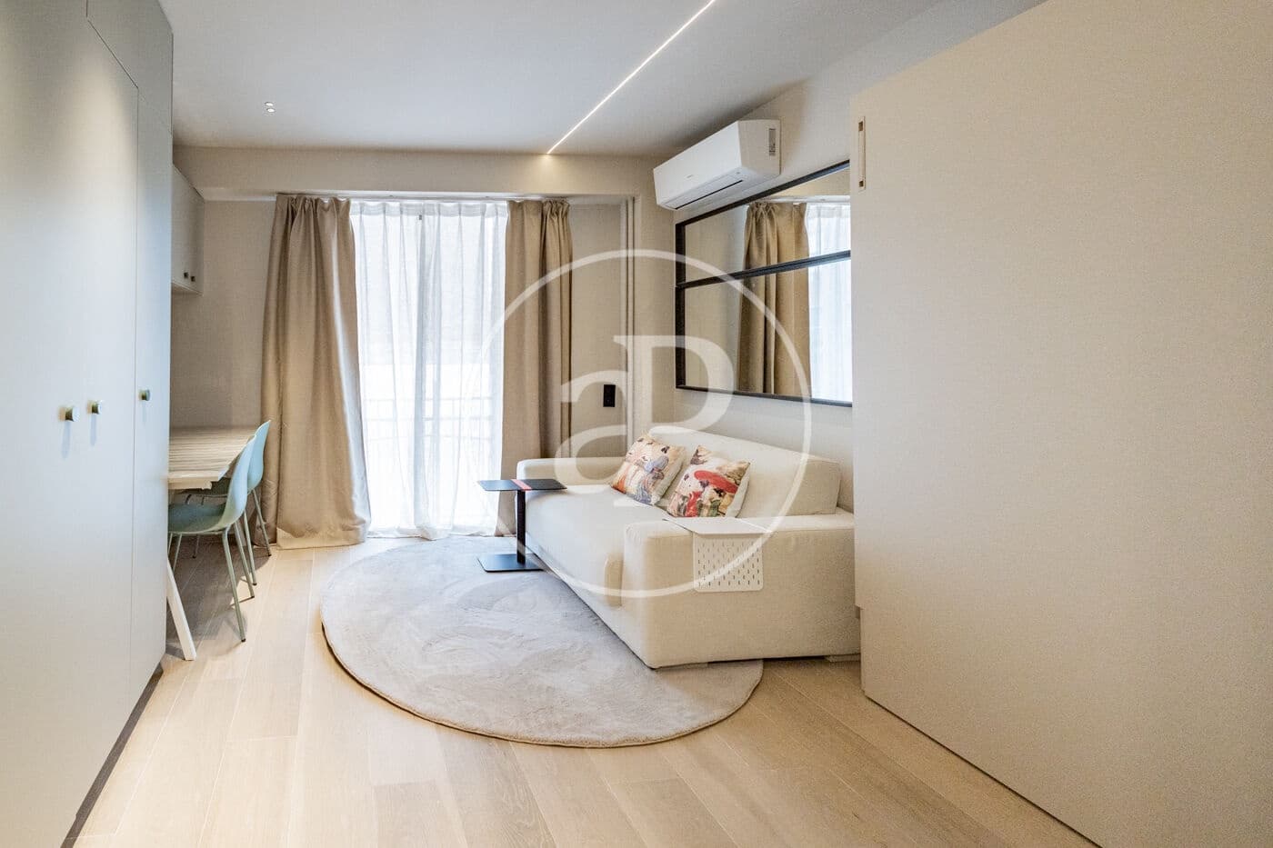 Lejlighed til leje i Madrid by - € 1.300 (Ref: 10173810)