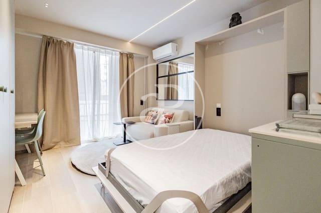 Apartamento para arrendar em Palacio, Madrid cidade - 1 300 € (Ref: 10173810)