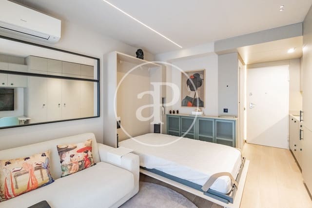 Apartamento para arrendar em Palacio, Madrid cidade - 1 300 € (Ref: 10173810)