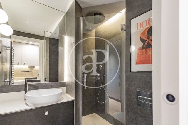 Apartamento para arrendar em Palacio, Madrid cidade - 1 300 € (Ref: 10173810)