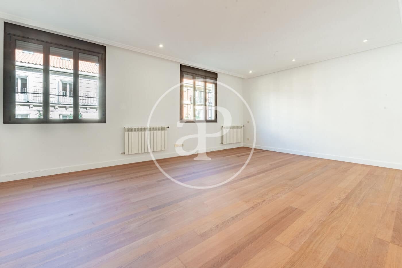 3 bedroom Apartment for rent in Madrid city with garage - € 5,500 (Ref: 10177095)