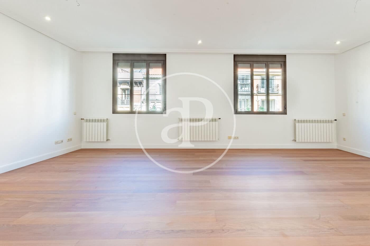 3 bedroom Apartment for rent in Madrid city with garage - € 5,500 (Ref: 10177095)
