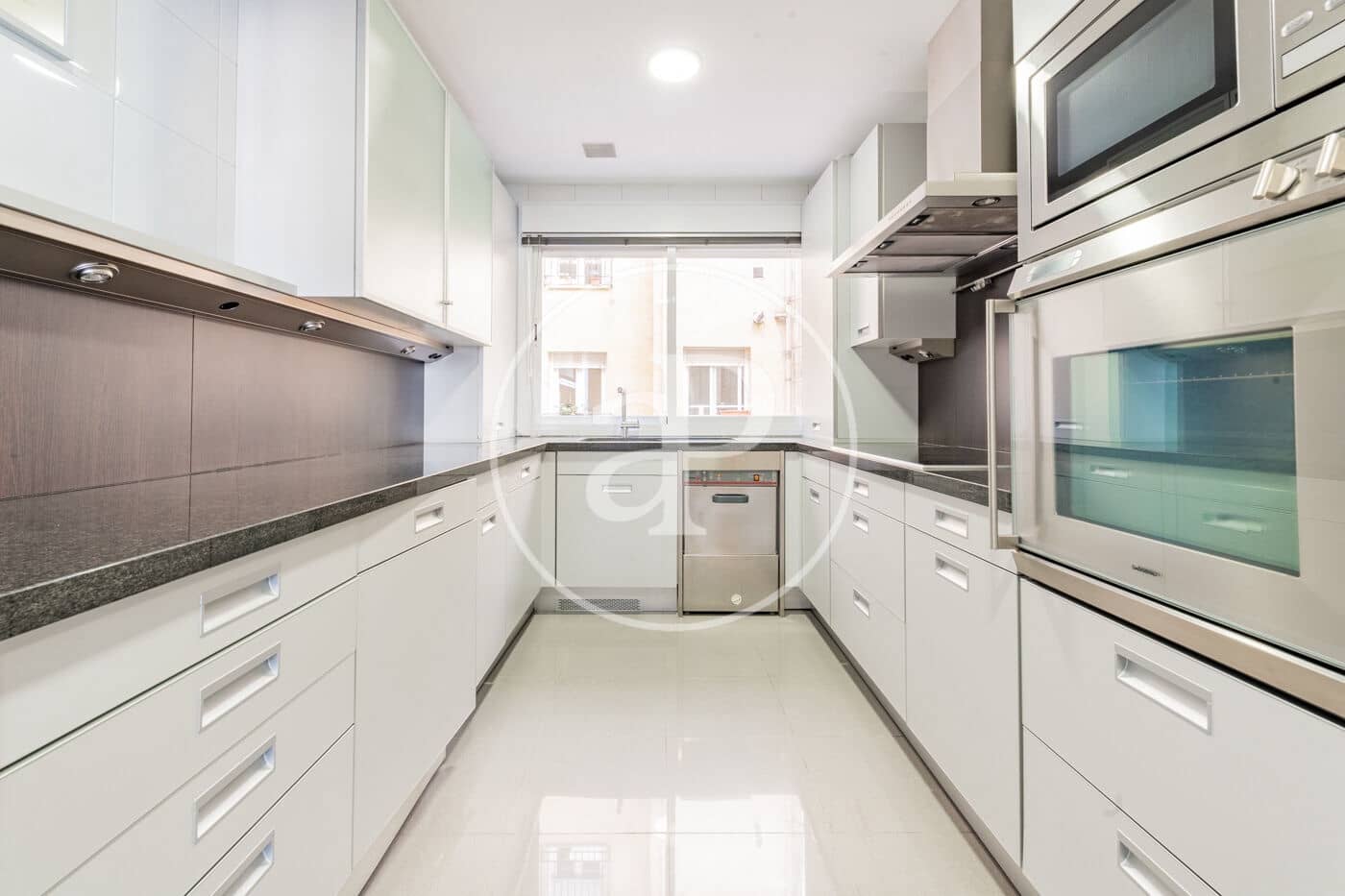 3 bedroom Apartment for rent in Madrid city with garage - € 5,500 (Ref: 10177095)