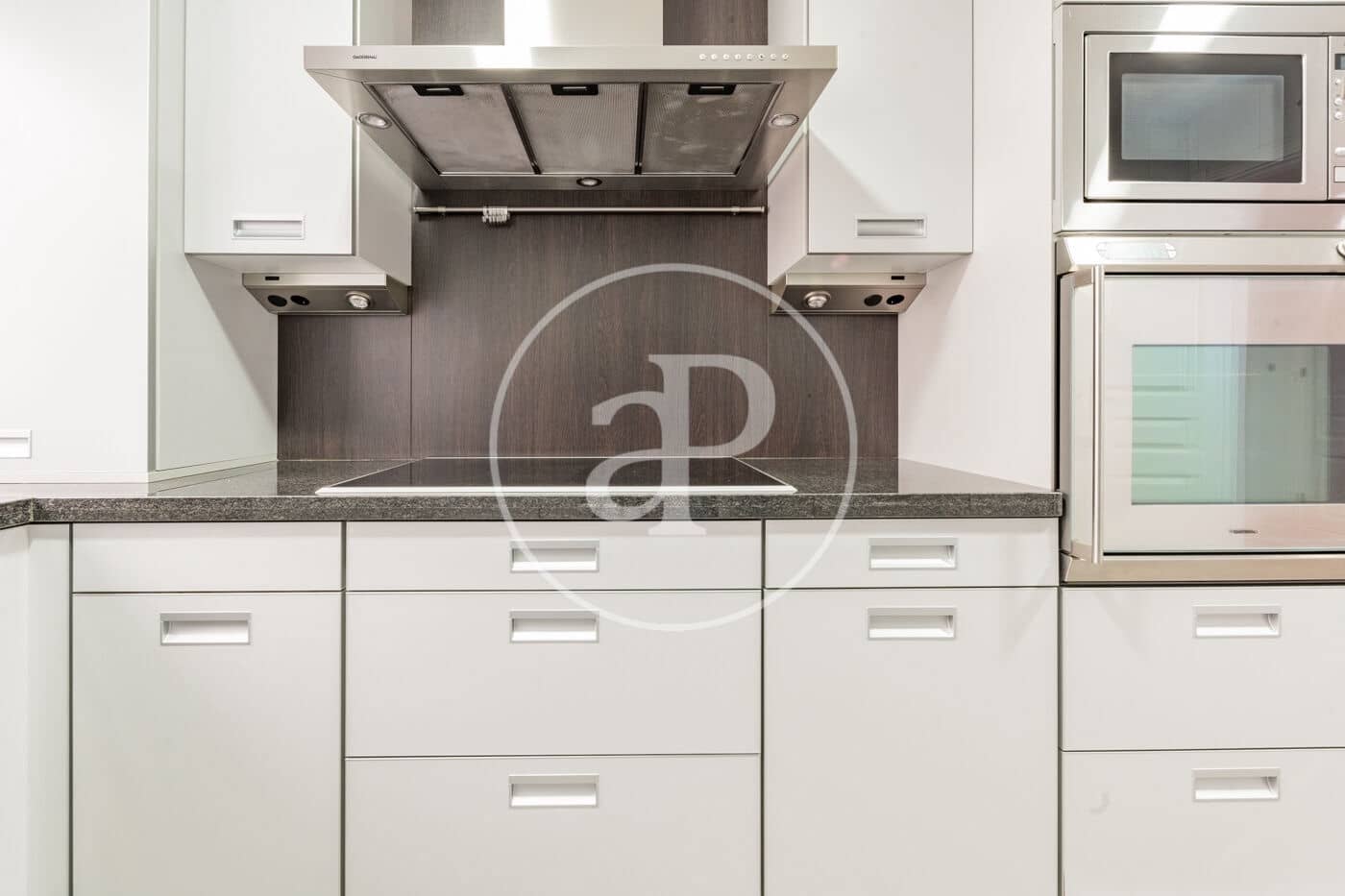 3 bedroom Apartment for rent in Madrid city with garage - € 5,500 (Ref: 10177095)