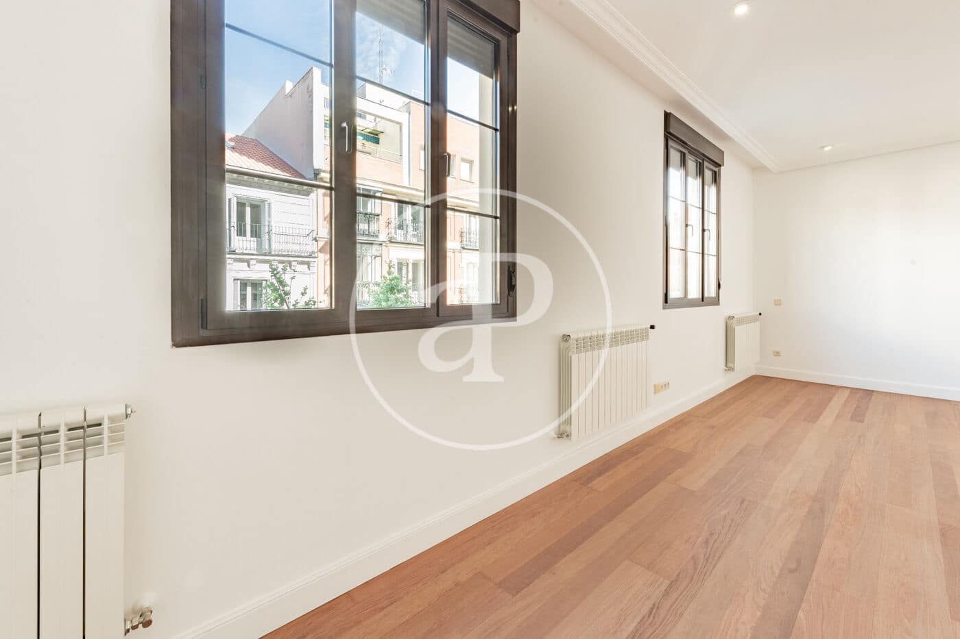 3 bedroom Apartment for rent in Madrid city with garage - € 5,500 (Ref: 10177095)
