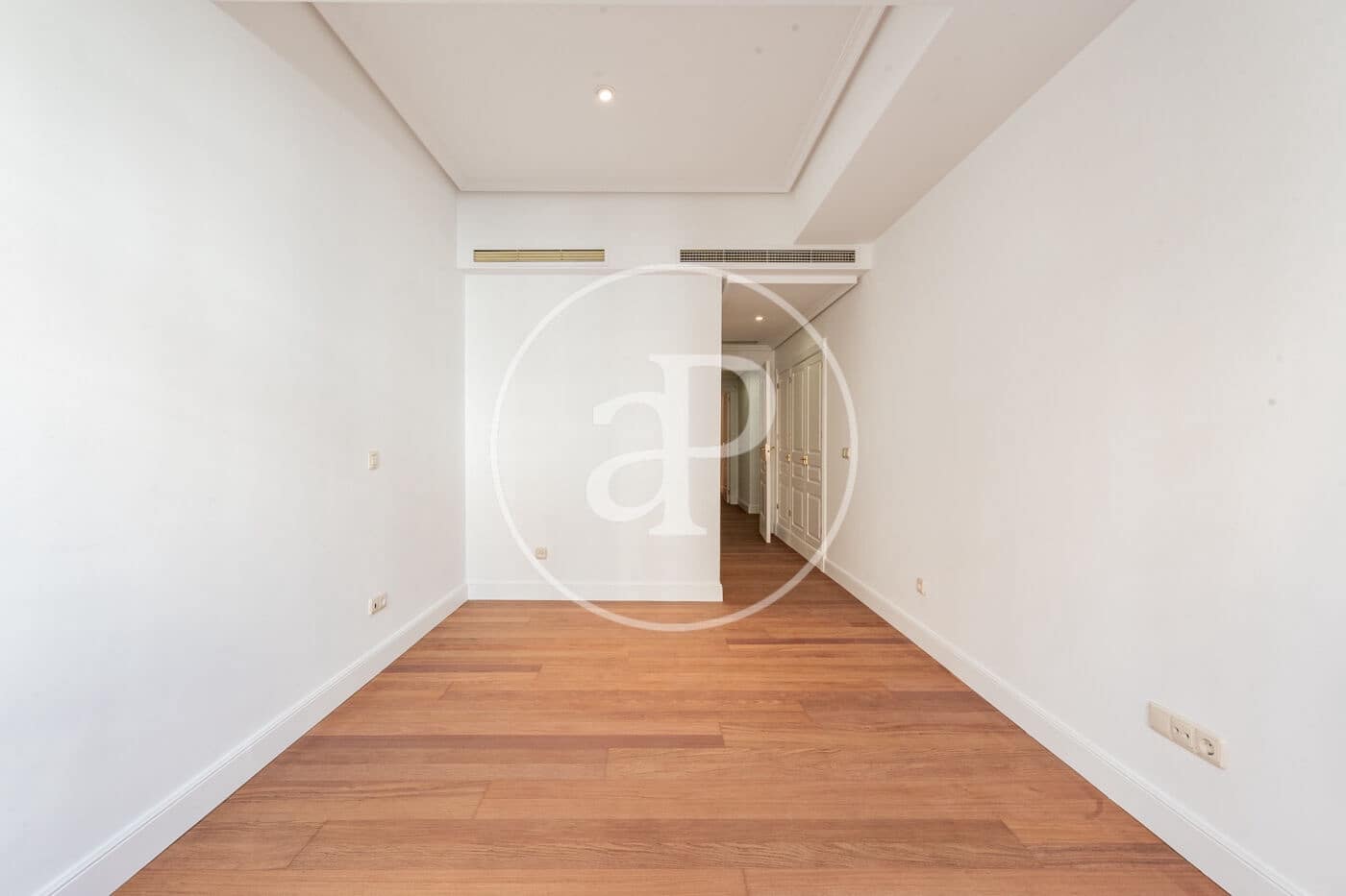 3 bedroom Apartment for rent in Madrid city with garage - € 5,500 (Ref: 10177095)