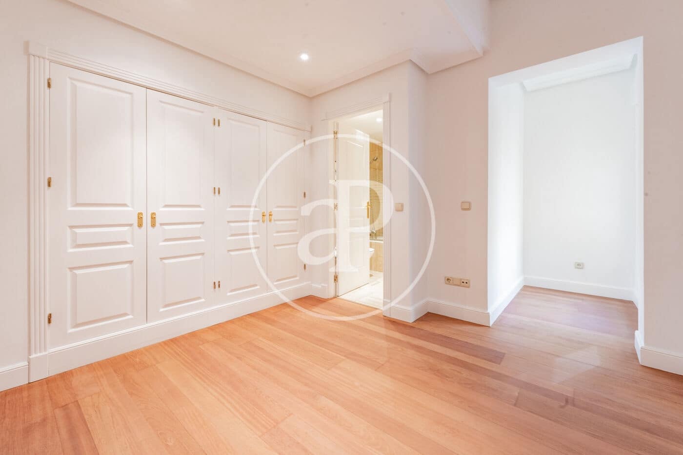 3 bedroom Apartment for rent in Madrid city with garage - € 5,500 (Ref: 10177095)