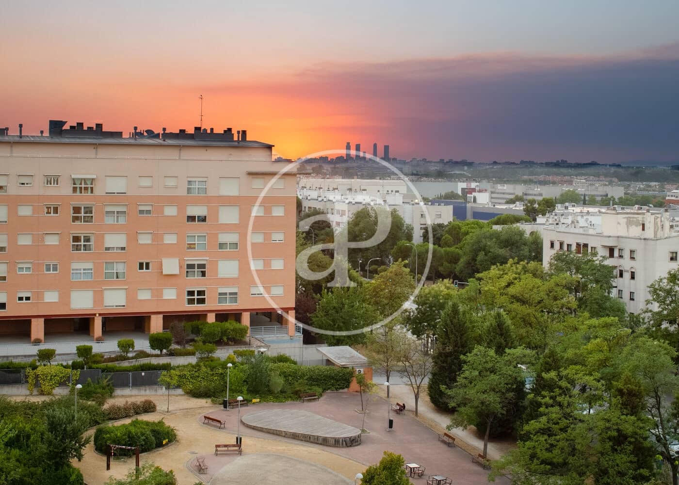 Ático de 4 habitaciones en Madrid ciudad en venta con piscina garaje - 1.097.000 € (Ref: 10177096)