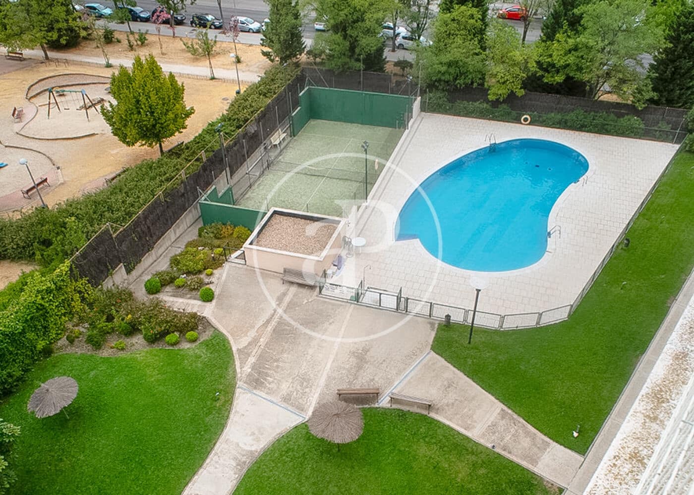 Ático de 4 habitaciones en Madrid ciudad en venta con piscina garaje - 1.097.000 € (Ref: 10177096)