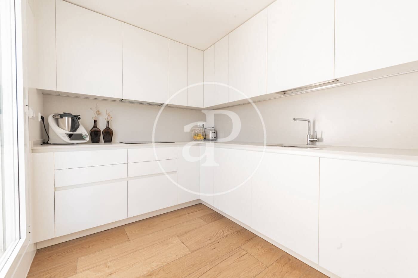 3 soverom Penthouse til salgs i Madrid by med svømmebasseng garasje - € 1 375 000 (Ref: 10177097)