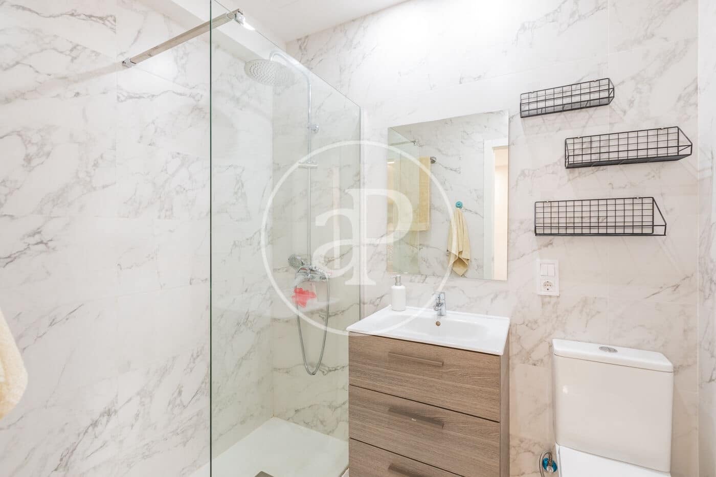 1 slaapkamer Villa te koop in San Sebastian de los Reyes met zwembad garage - € 550.000 (Ref: 10177101)