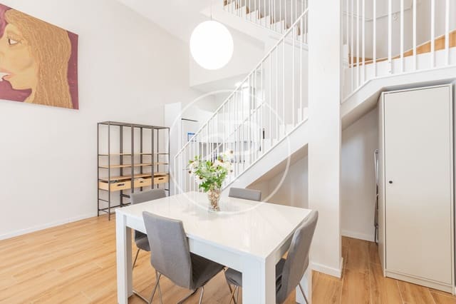 1 soveværelse Villa til salg i San Sebastián de los Reyes med swimmingpool garage - € 550.000 (Ref: 10177101)