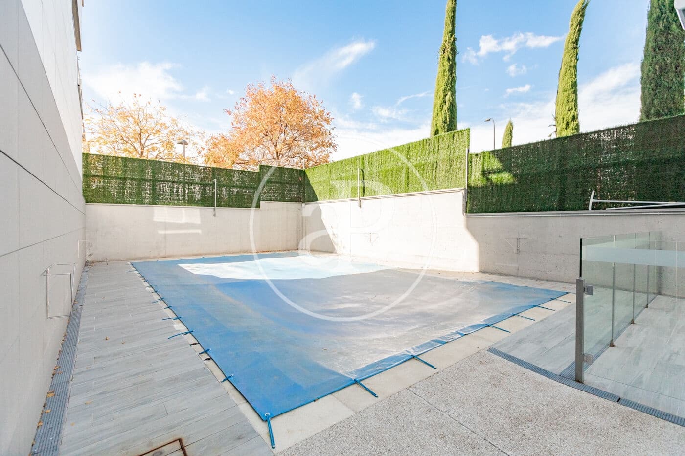 1 slaapkamer Villa te koop in San Sebastian de los Reyes met zwembad garage - € 550.000 (Ref: 10177101)