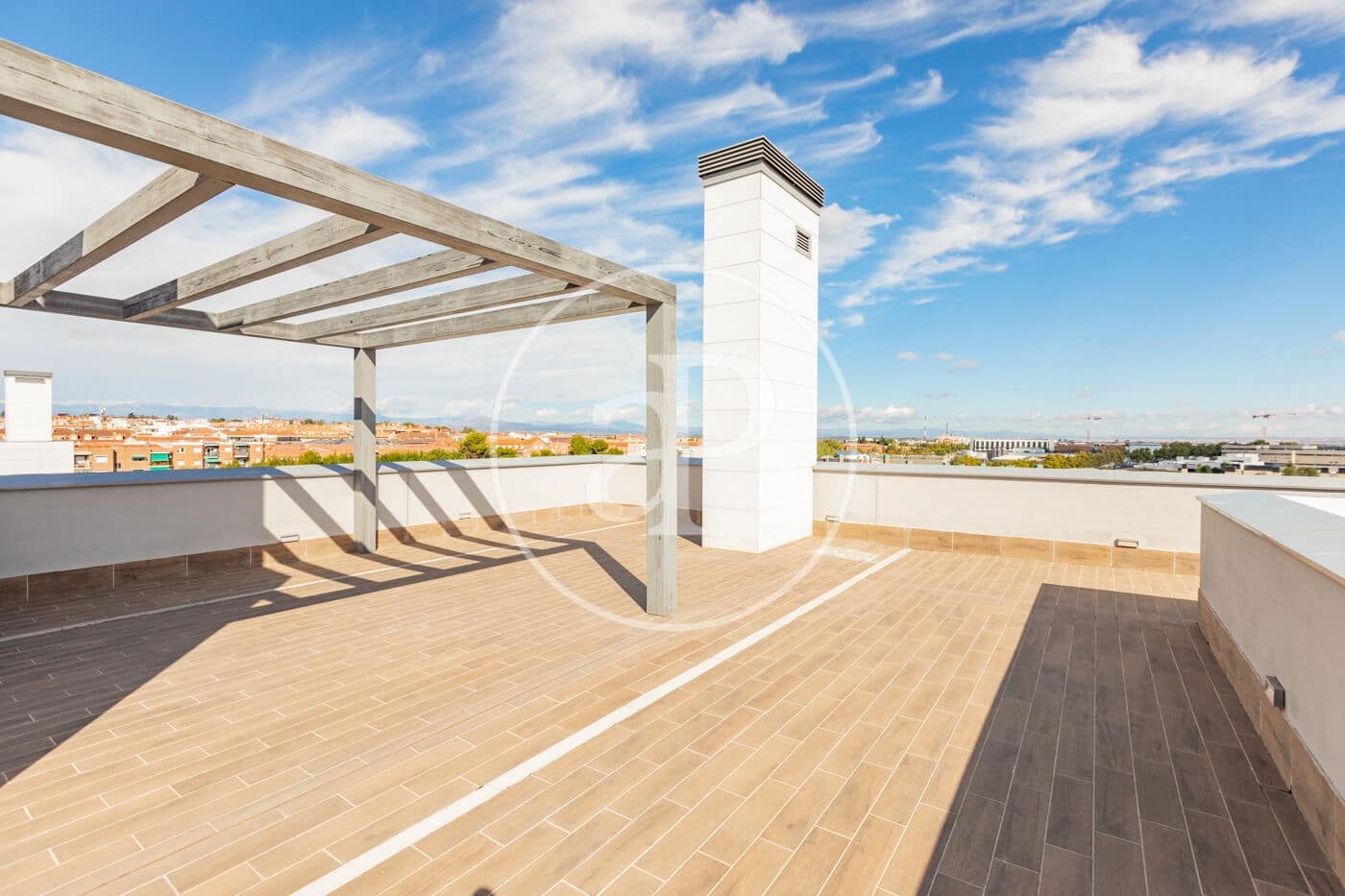 1 slaapkamer Villa te koop in San Sebastian de los Reyes met zwembad garage - € 550.000 (Ref: 10177101)