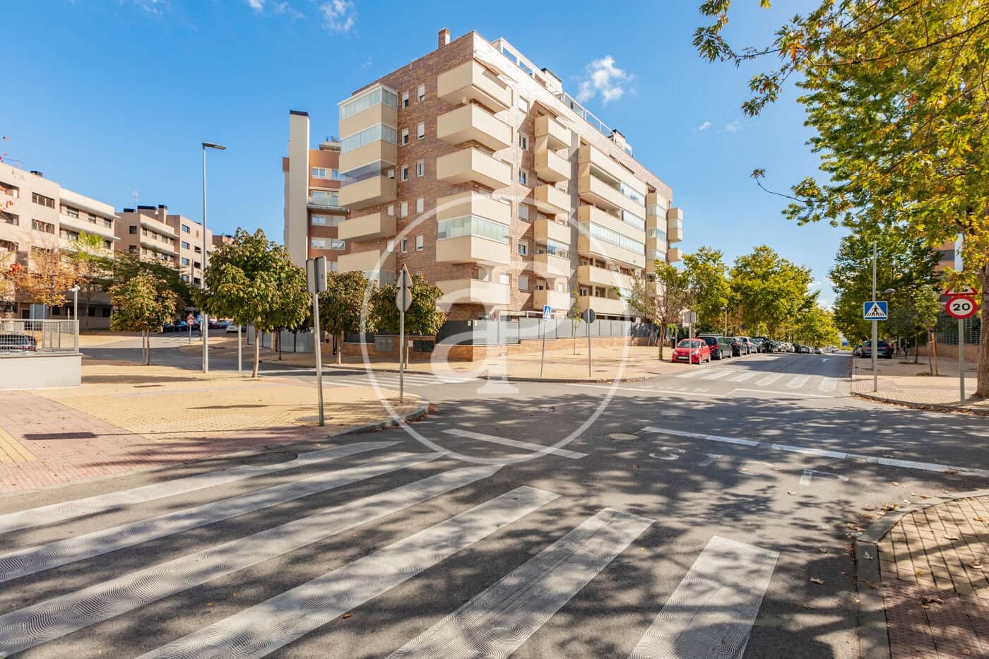 1 slaapkamer Villa te koop in San Sebastian de los Reyes met zwembad garage - € 550.000 (Ref: 10177101)