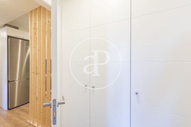 2 quarto Apartamento para arrendar em Fuente del Berro, Madrid cidade com piscina - 2 400 € (Ref: 10180525)