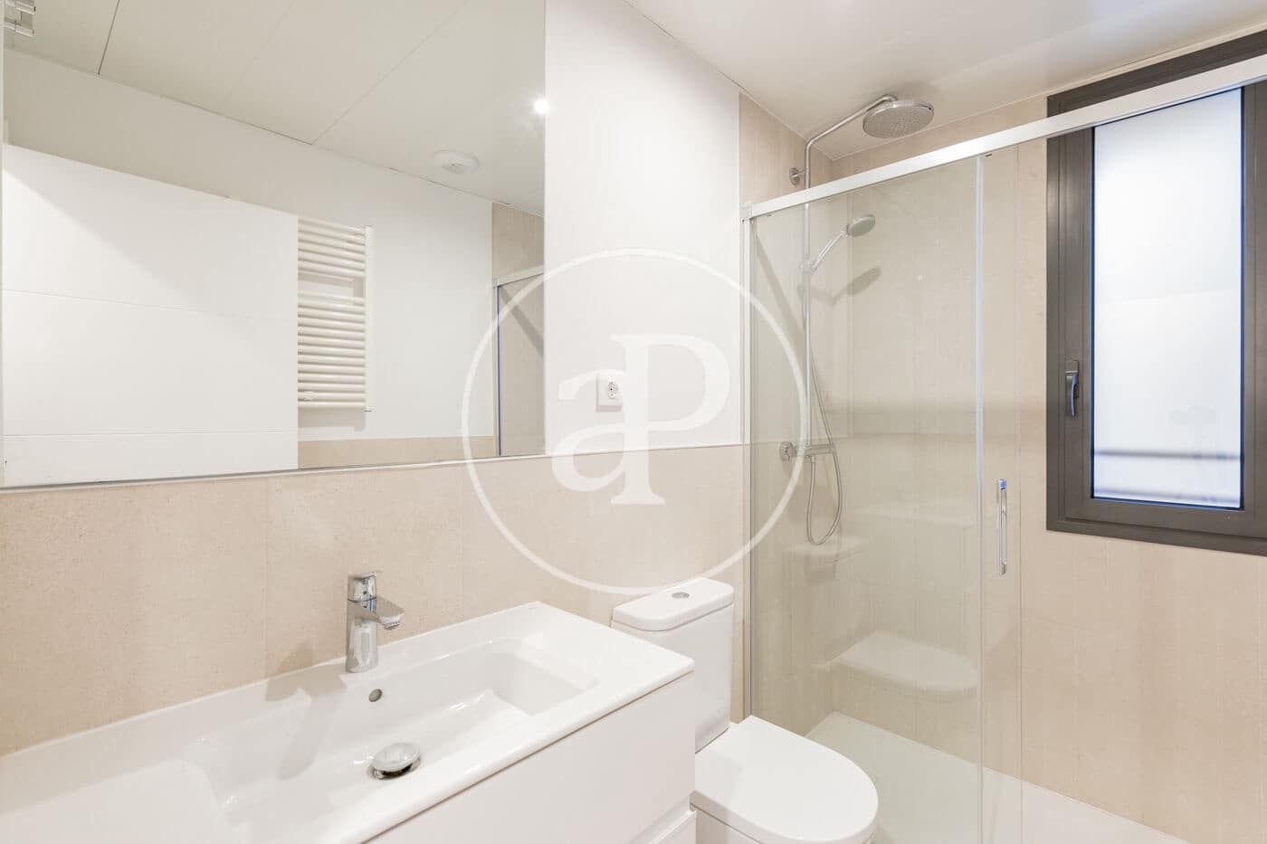 2 quarto Apartamento para arrendar em Madrid cidade com piscina - 2 400 € (Ref: 10180525)