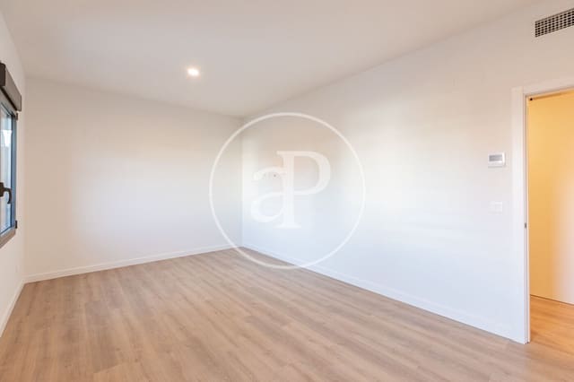 2 quarto Apartamento para arrendar em Fuente del Berro, Madrid cidade com piscina - 2 400 € (Ref: 10180525)
