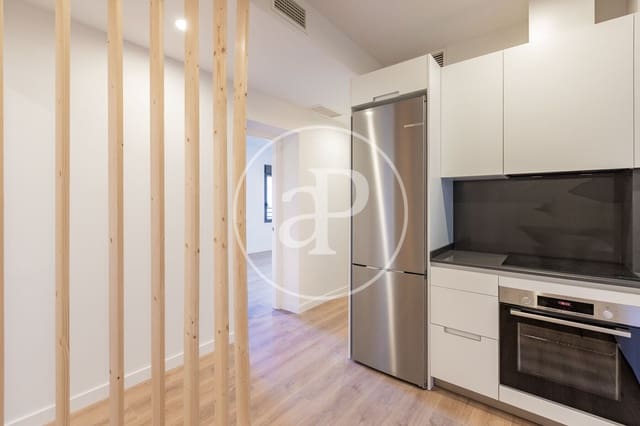 2 quarto Apartamento para arrendar em Fuente del Berro, Madrid cidade com piscina - 2 400 € (Ref: 10180525)