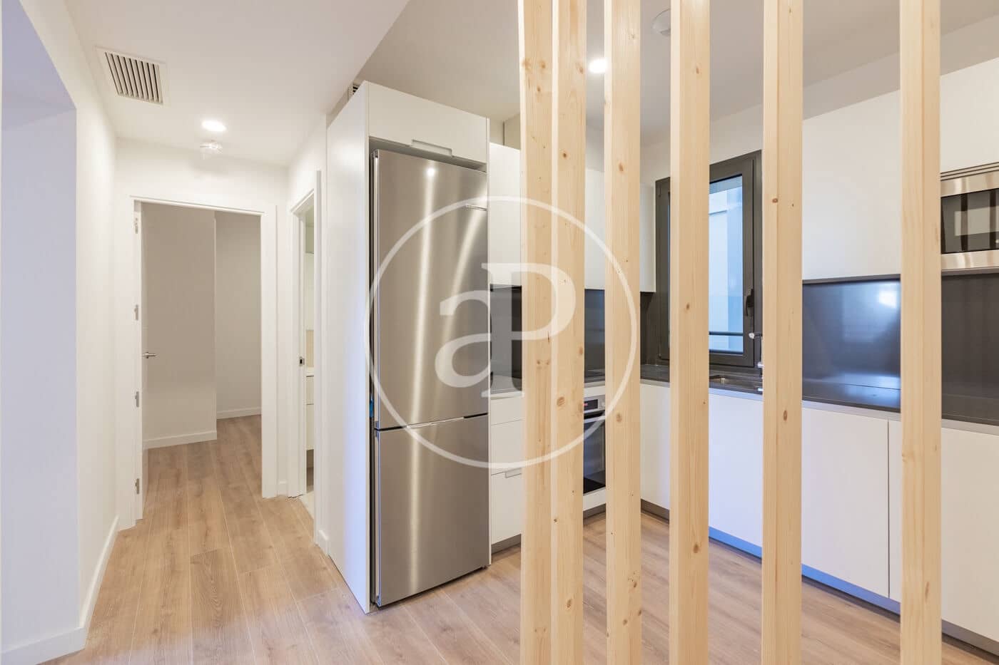 2 quarto Apartamento para arrendar em Madrid cidade com piscina - 2 400 € (Ref: 10180525)