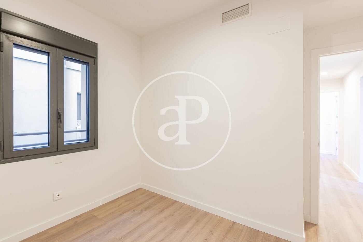 2 quarto Apartamento para arrendar em Madrid cidade com piscina - 2 400 € (Ref: 10180525)