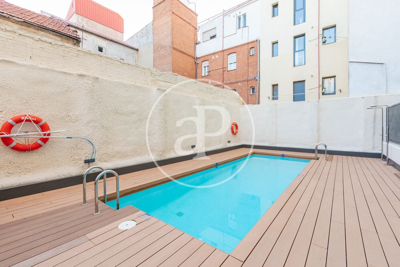 2 quarto Apartamento para arrendar em Madrid cidade com piscina - 2 400 € (Ref: 10180525)