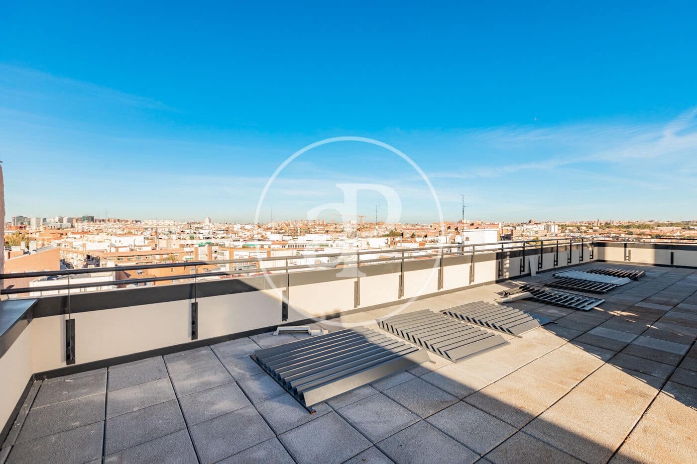2 quarto Apartamento para arrendar em Madrid cidade com piscina - 2 400 € (Ref: 10180525)