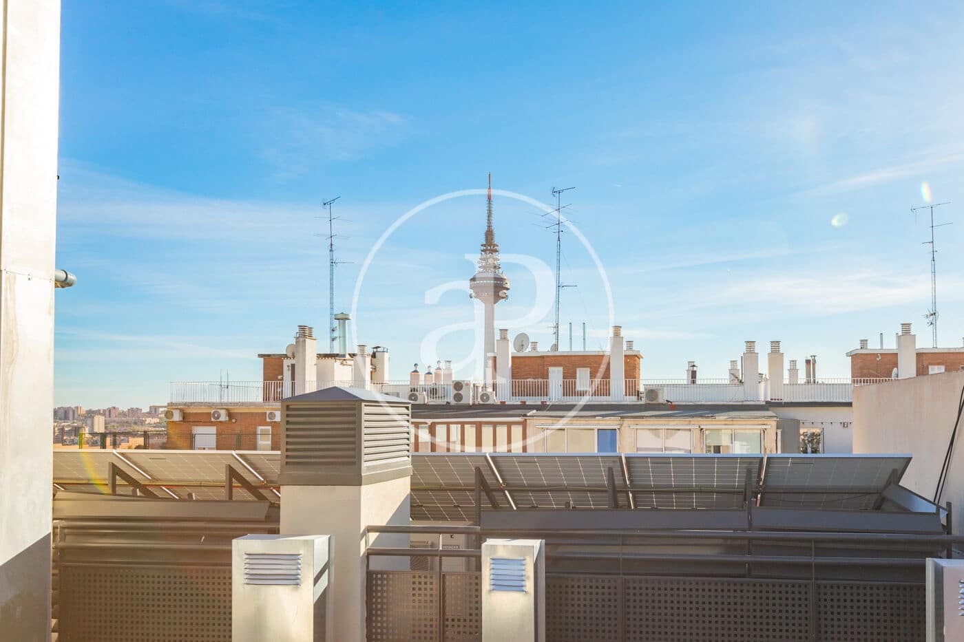 2 quarto Apartamento para arrendar em Madrid cidade com piscina - 2 400 € (Ref: 10180525)