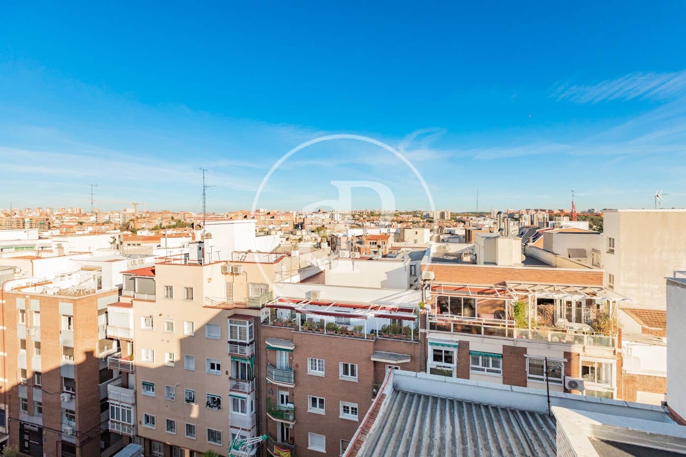 2 quarto Apartamento para arrendar em Madrid cidade com piscina - 2 400 € (Ref: 10180525)