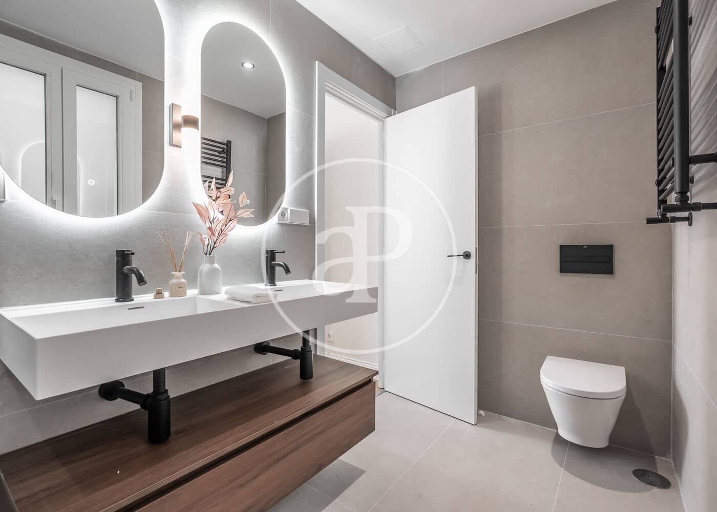 3 soveværelse Lejlighed til salg i Madrid by - € 1.395.000 (Ref: 10180527)