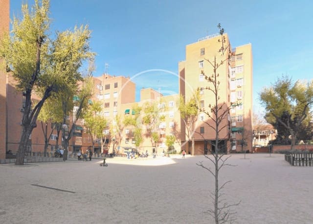 Apartamento de 3 habitaciones en Valdezarza, Madrid ciudad en venta - 325.000 € (Ref: 10180535)