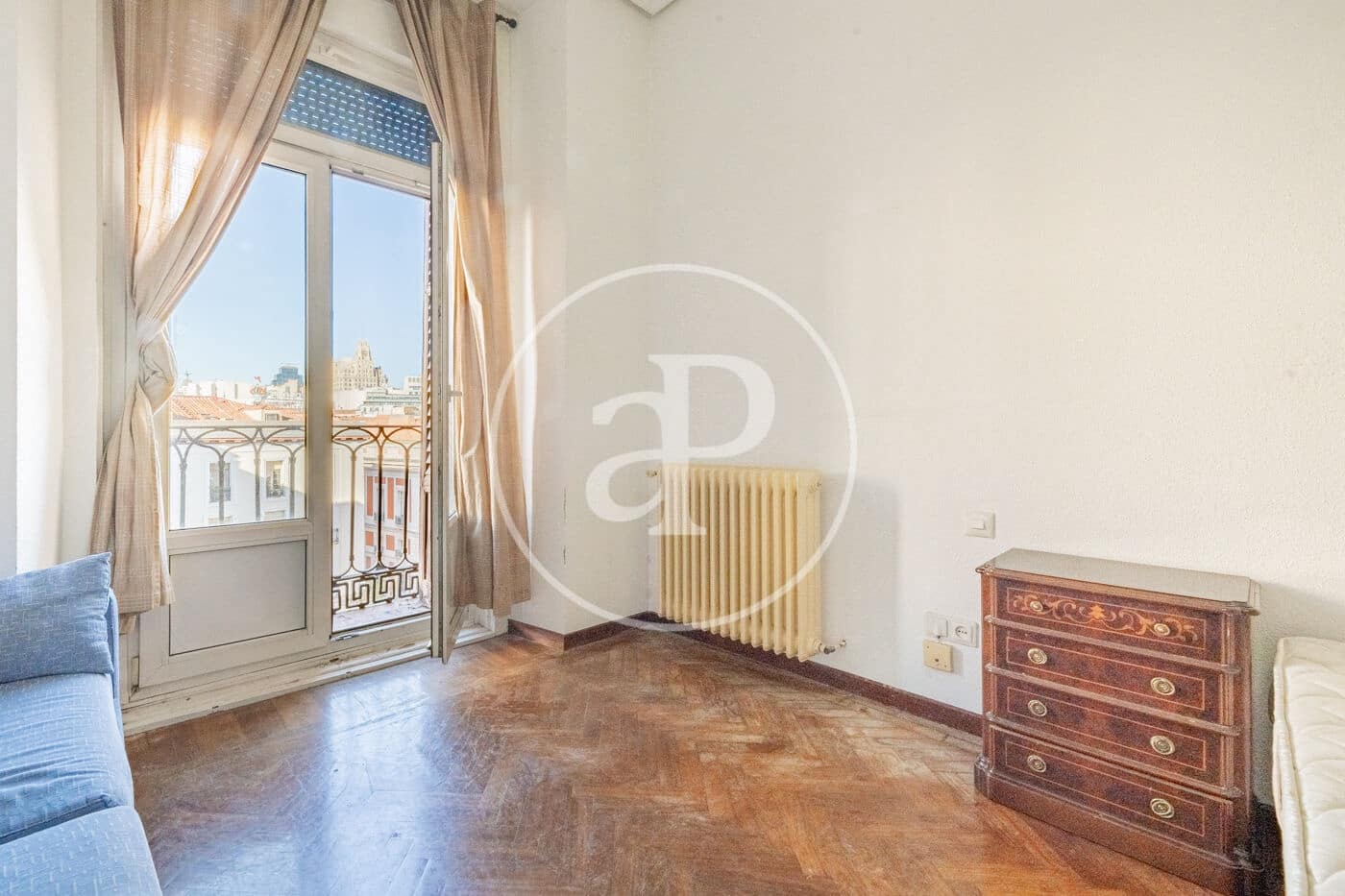 Apartamento de 2 habitaciones en Madrid ciudad en venta - 902.000 € (Ref: 10182978)
