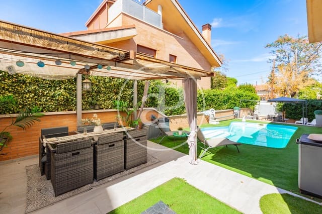 4 bedroom Villa for sale in Aravaca, Madrid city with pool garage - € 1,229,000 (Ref: 10182980)