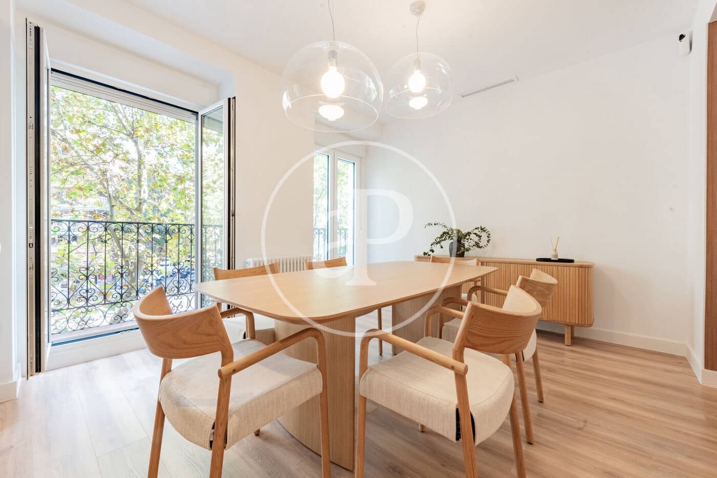 3 soveværelse Lejlighed til salg i Madrid by - € 1.420.000 (Ref: 10182981)