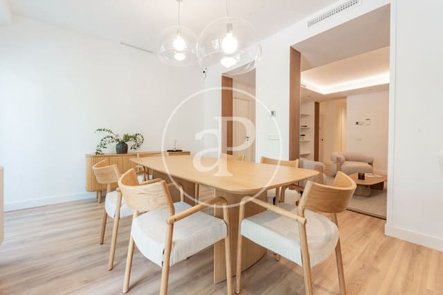 3 soveværelse Lejlighed til salg i Argüelles, Madrid by - € 1.420.000 (Ref: 10182981)