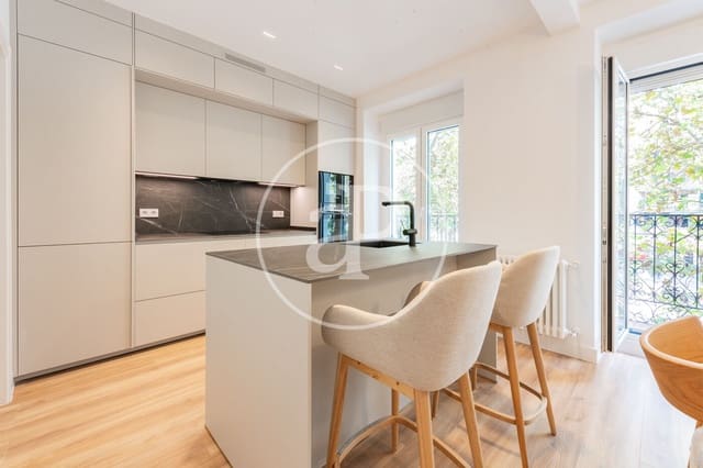 3 soveværelse Lejlighed til salg i Argüelles, Madrid by - € 1.420.000 (Ref: 10182981)