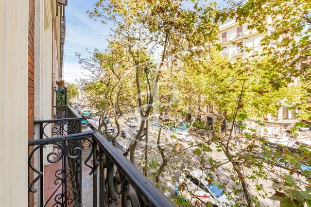 3 soveværelse Lejlighed til salg i Argüelles, Madrid by - € 1.420.000 (Ref: 10182981)