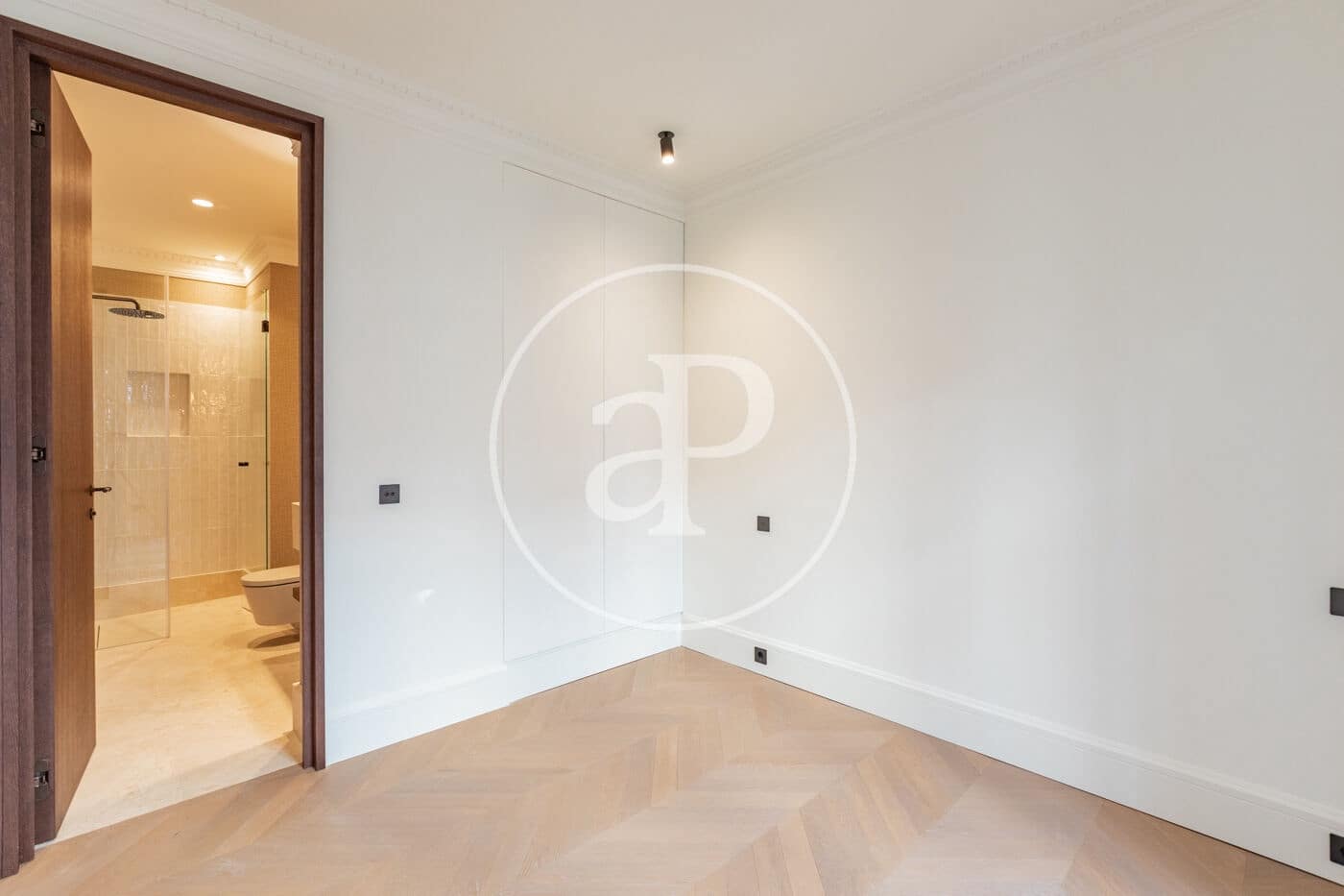 3 bedroom Apartment for rent in Madrid city - € 6,000 (Ref: 10182982)
