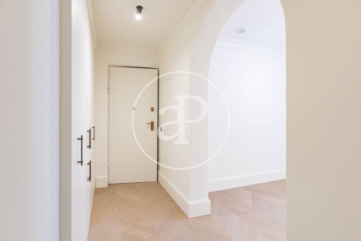 3 bedroom Apartment for rent in Madrid city - € 6,000 (Ref: 10182982)