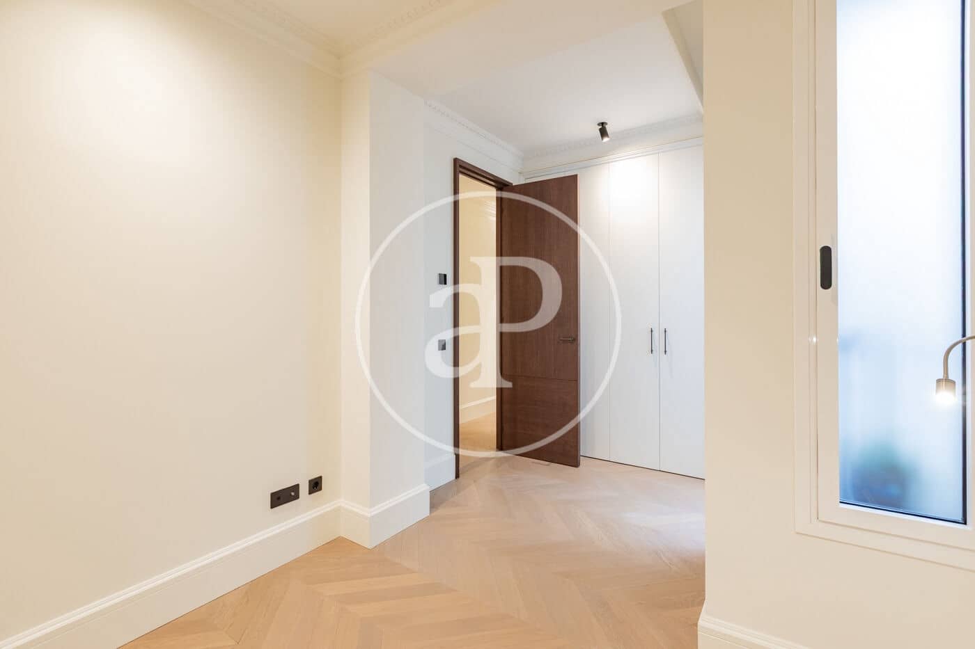 3 bedroom Apartment for rent in Madrid city - € 6,000 (Ref: 10182982)