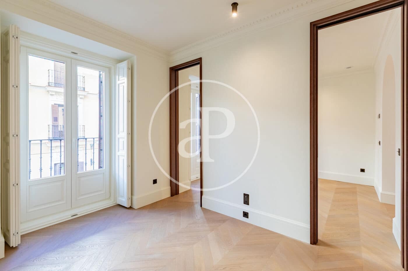3 bedroom Apartment for rent in Madrid city - € 6,000 (Ref: 10182982)