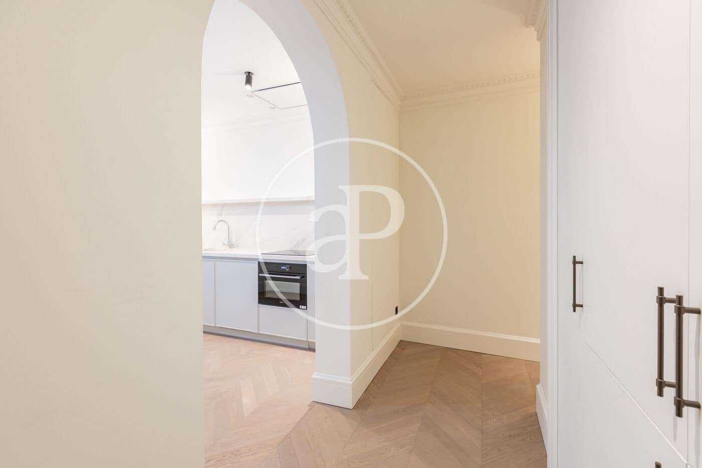3 bedroom Apartment for rent in Madrid city - € 6,000 (Ref: 10182982)