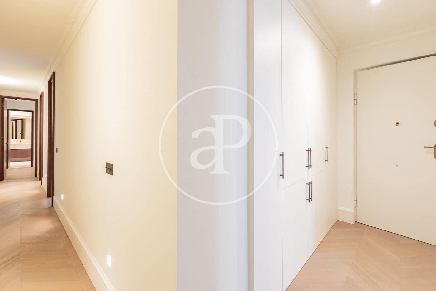 3 bedroom Apartment for rent in Madrid city - € 6,000 (Ref: 10182982)