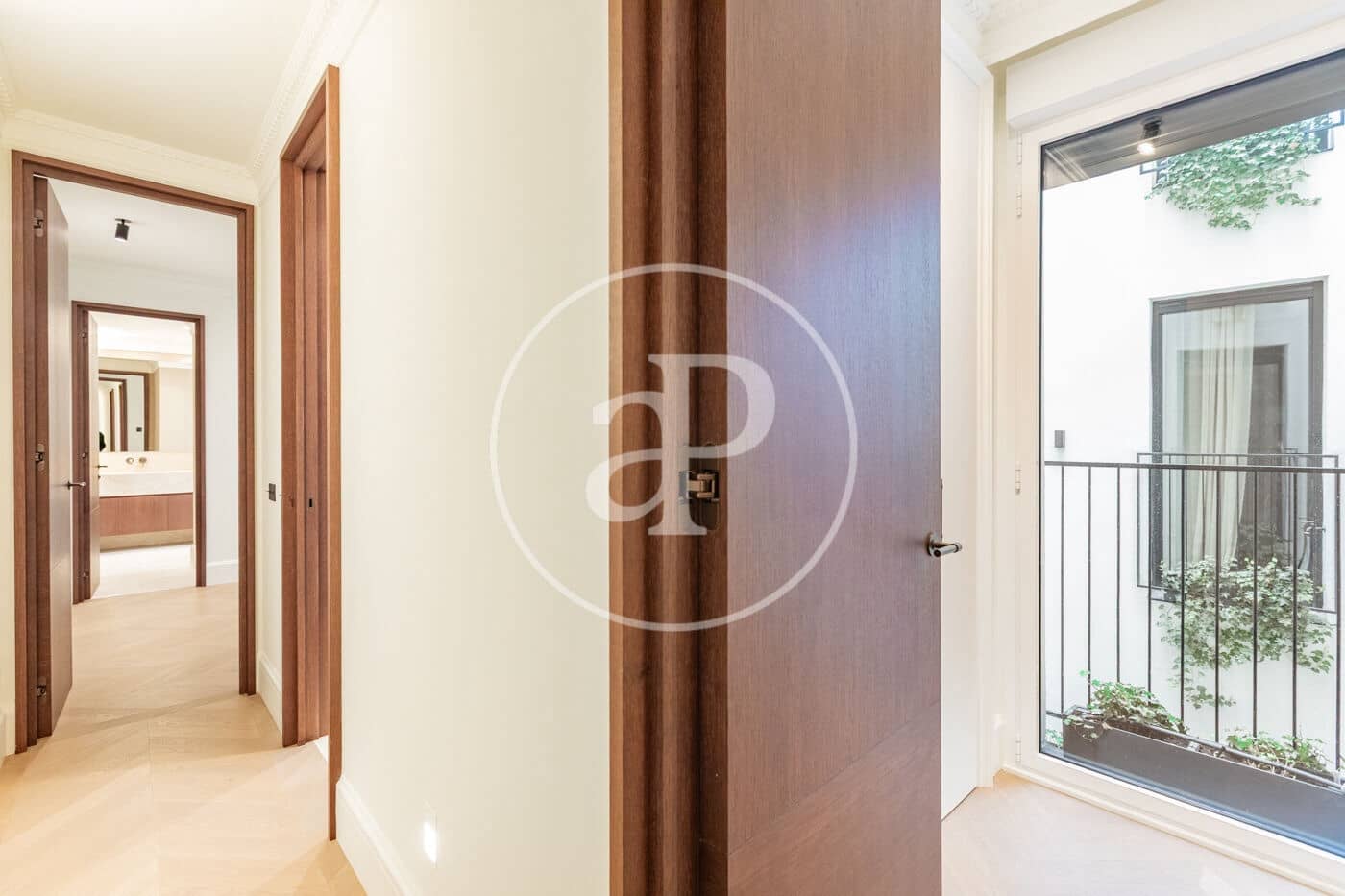 3 bedroom Apartment for rent in Madrid city - € 6,000 (Ref: 10182982)