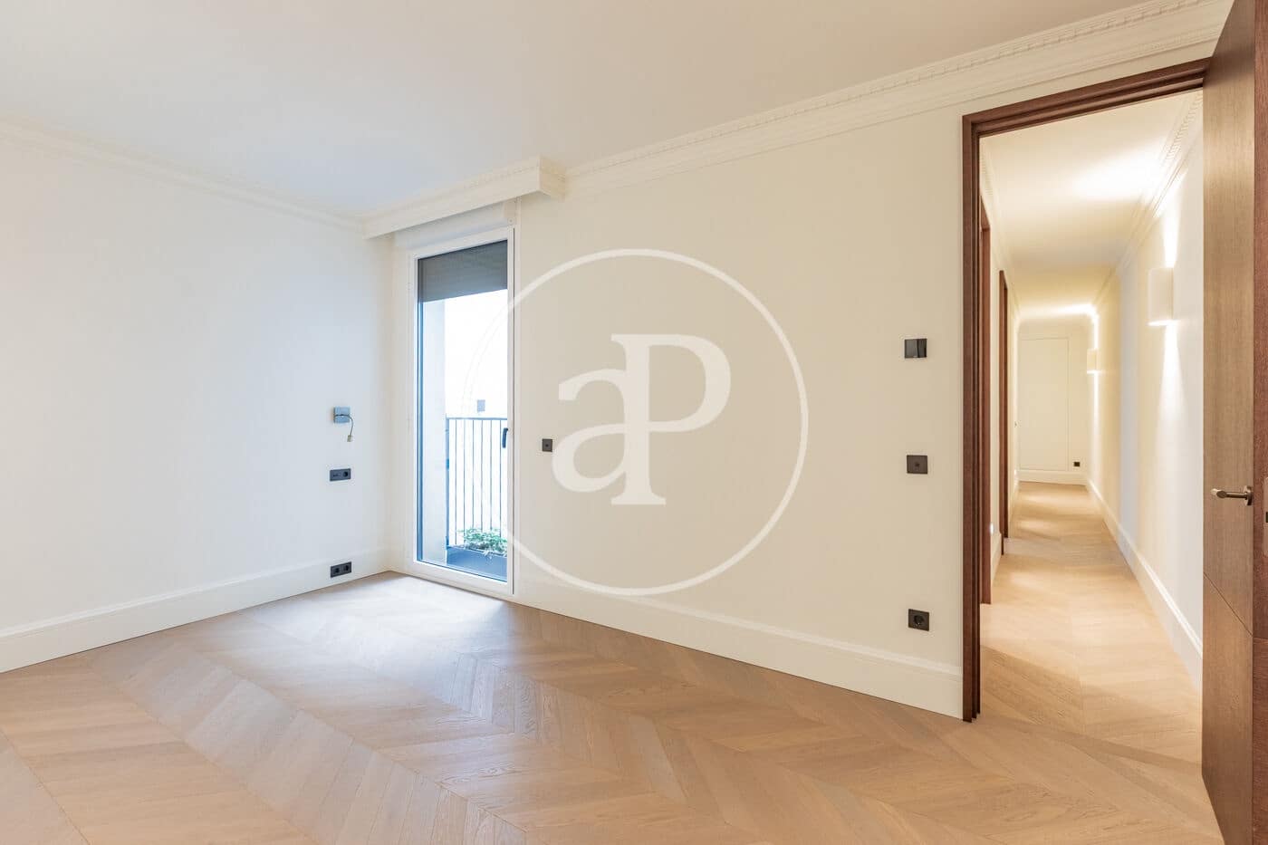 3 bedroom Apartment for rent in Madrid city - € 6,000 (Ref: 10182982)