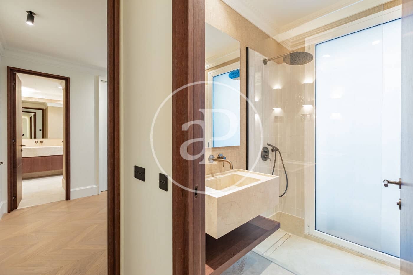 3 bedroom Apartment for rent in Madrid city - € 6,000 (Ref: 10182982)