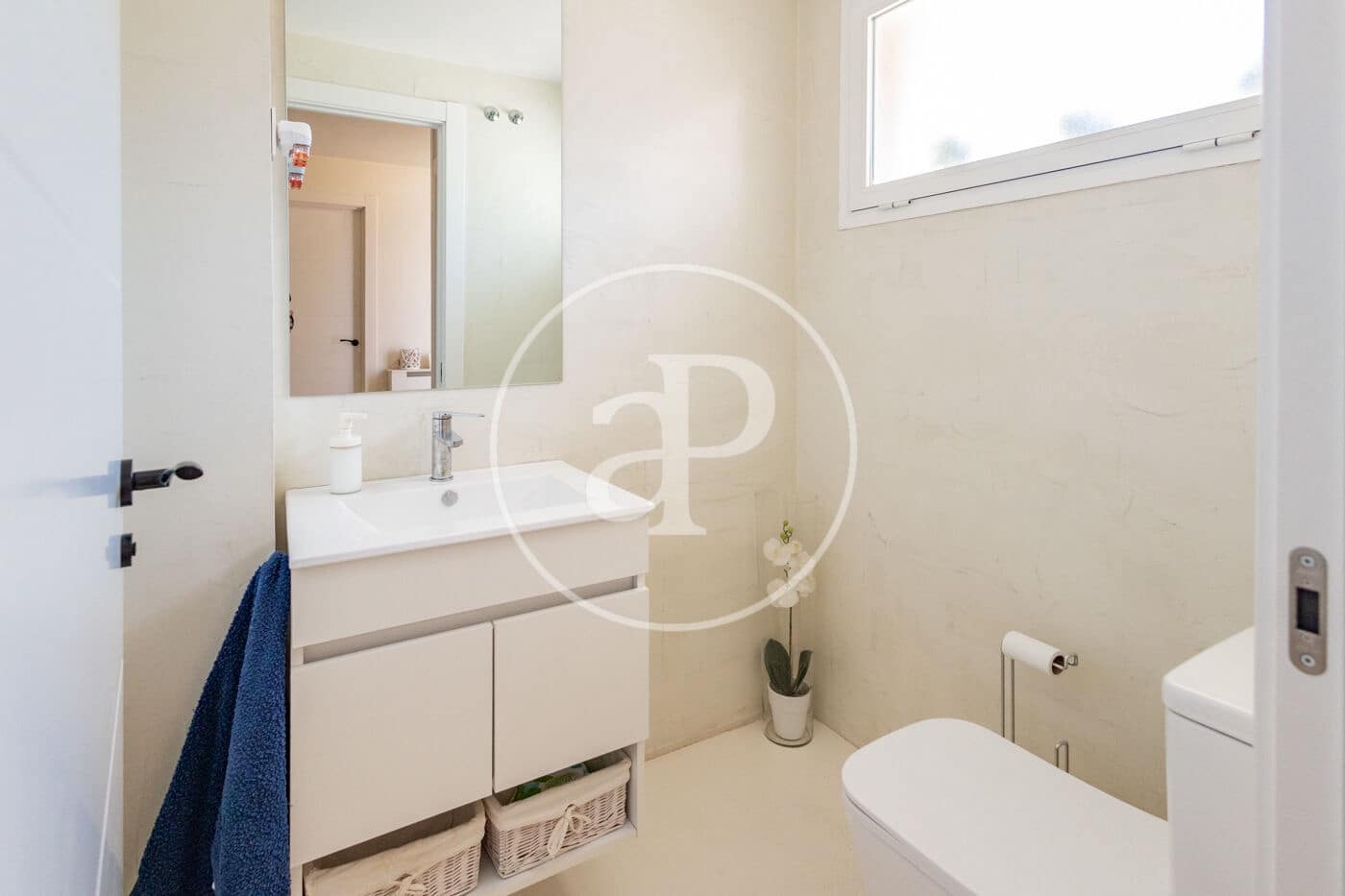 4 bedroom Villa for sale in Boadilla del Monte with pool garage - € 935,000 (Ref: 10184807)